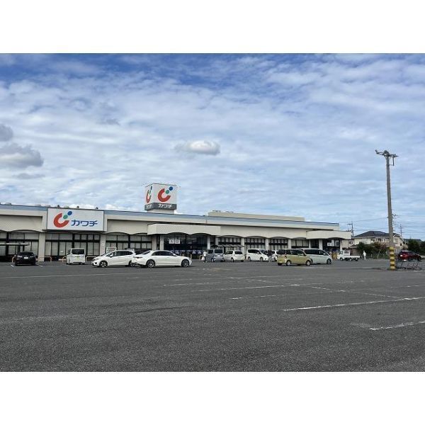 近くにカワチ薬品伊勢崎店(1,640m)あり