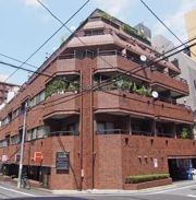 ロイヤルハイツ新宿御苑の外観画像