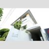 フレール宮の坂の外観