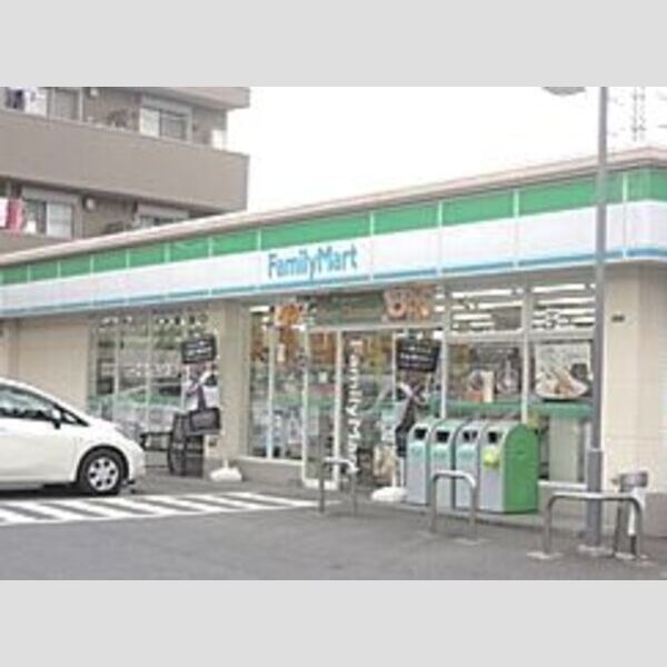 近くに【コンビニエンスストア】ファミリーマート 川崎苅宿店まで12あり