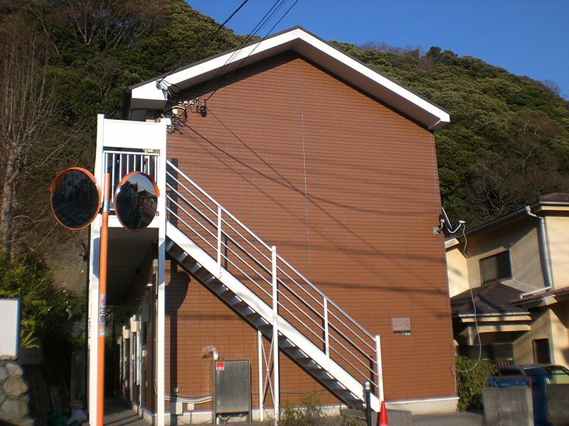 レオパレス荒巻の外観画像