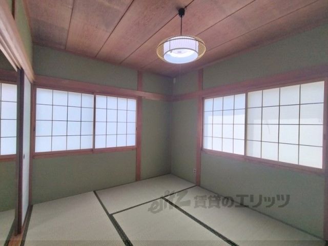 ベッドルーム