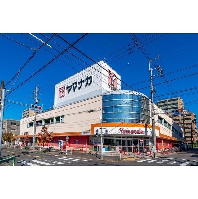 近くにヤマナカ松原店あり