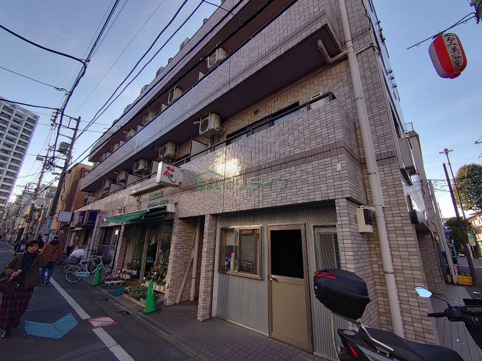 近くに施設あり