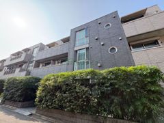グランシャリオ弐番館の外観画像