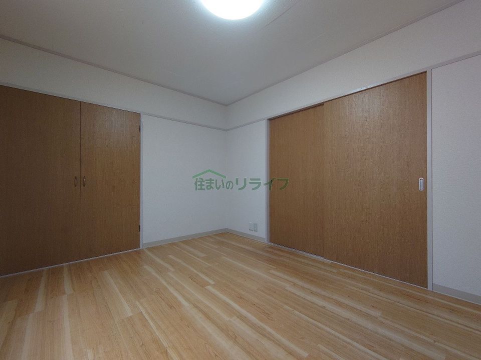 ベッドルーム