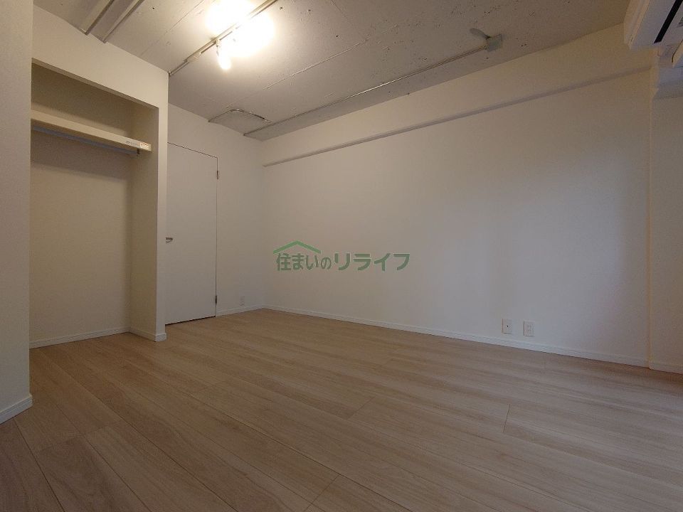 ベッドルーム