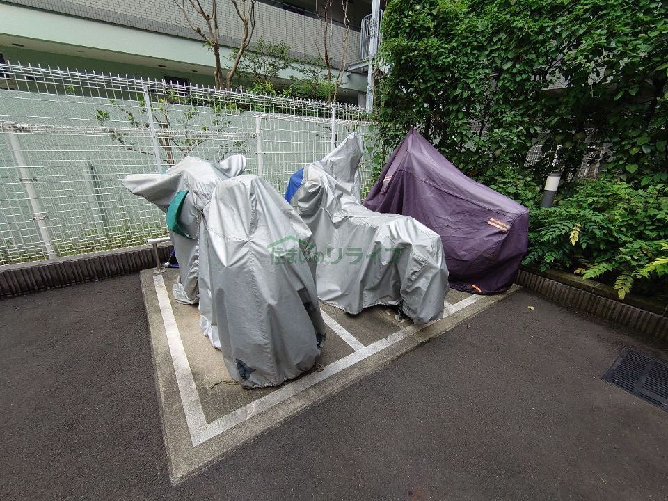 近くに施設あり