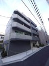 ドゥーエ四谷三丁目の外観