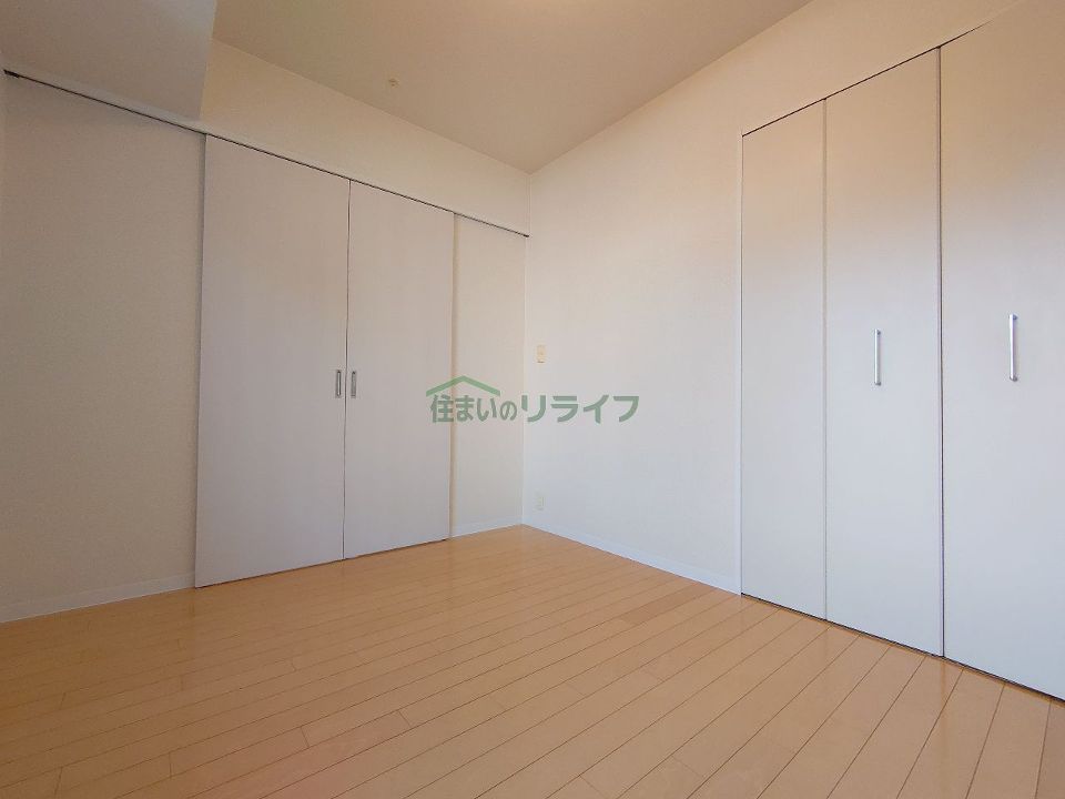ベッドルーム