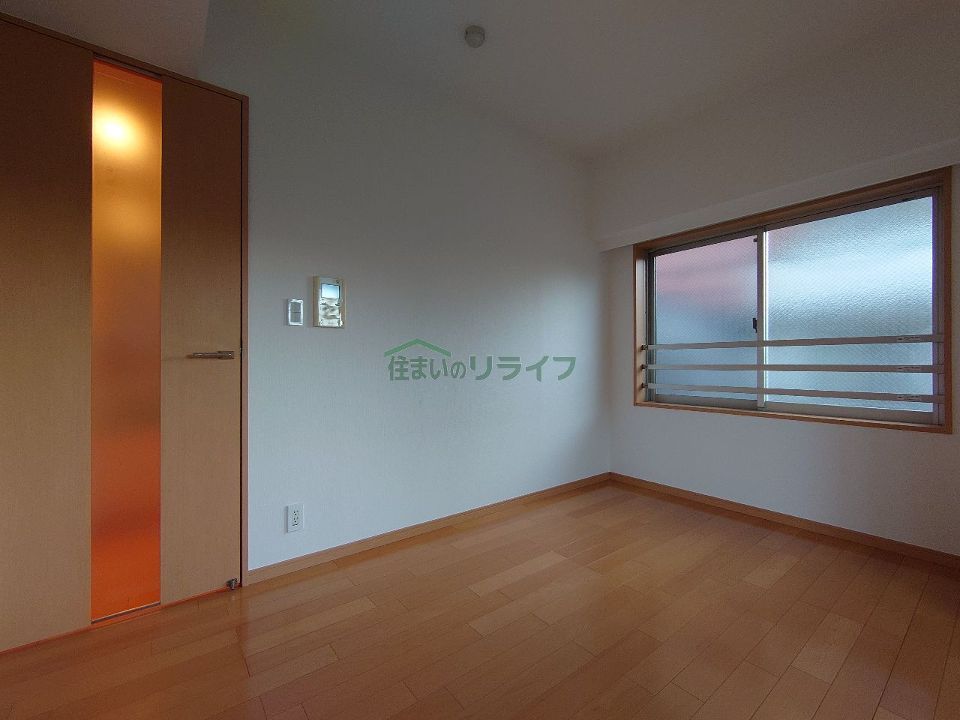 ベッドルーム