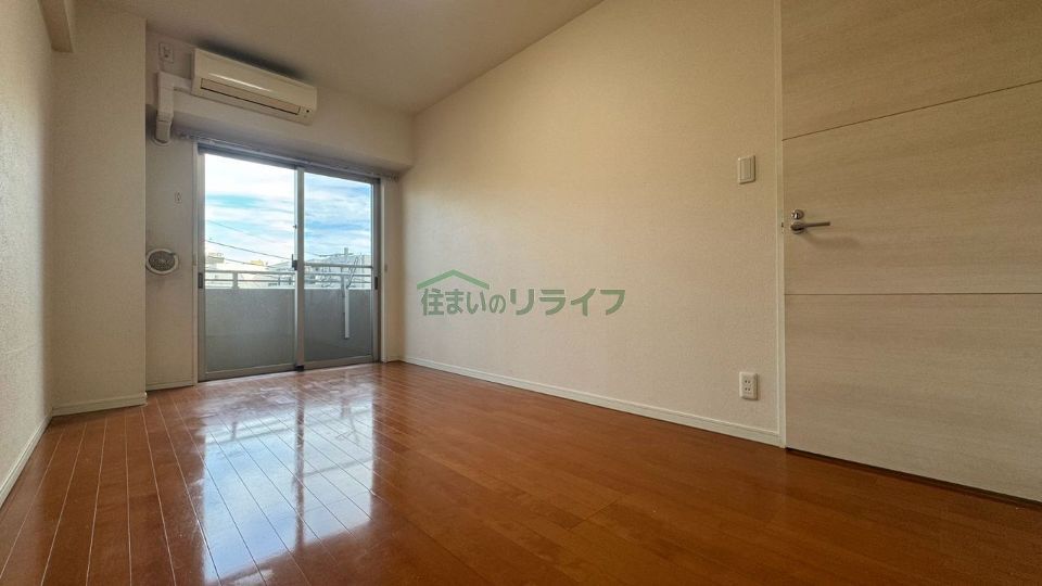 ベッドルーム