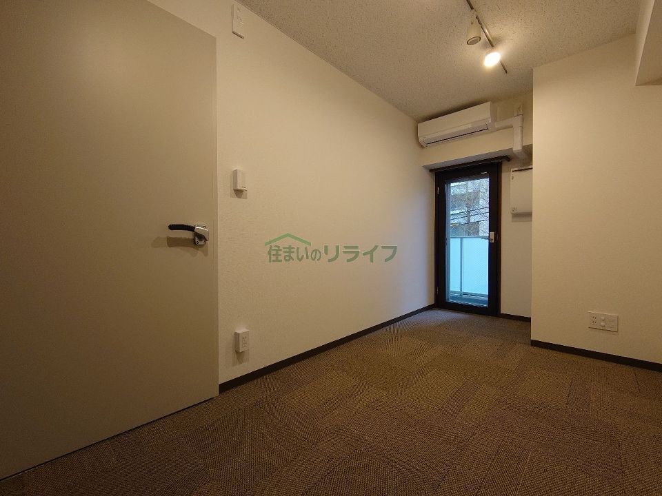 ベッドルーム
