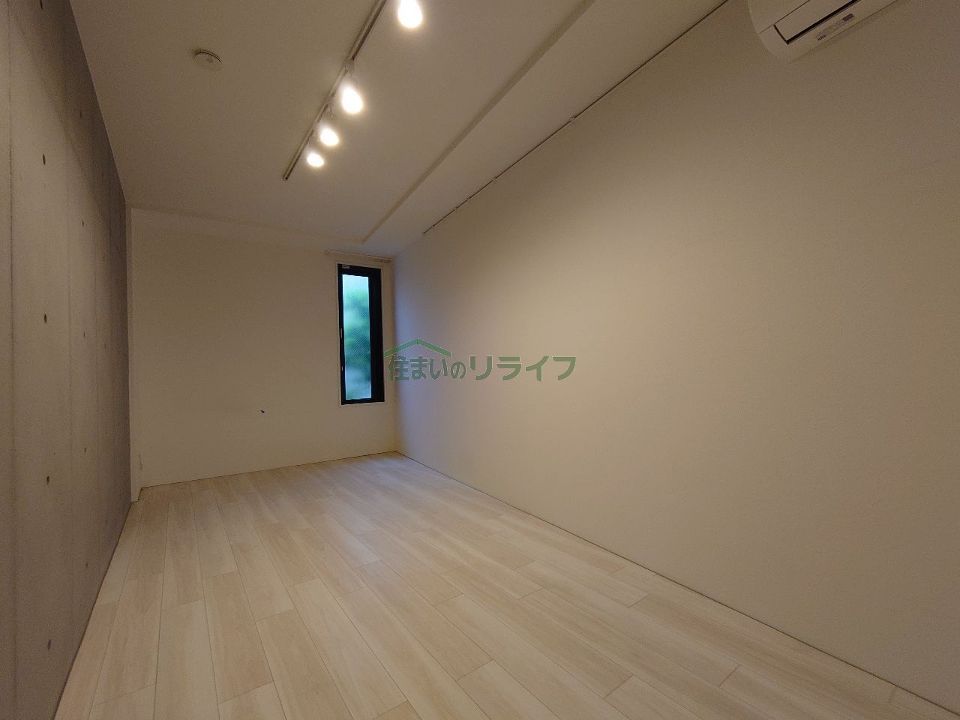 ベッドルーム