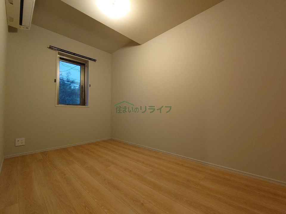 ベッドルーム