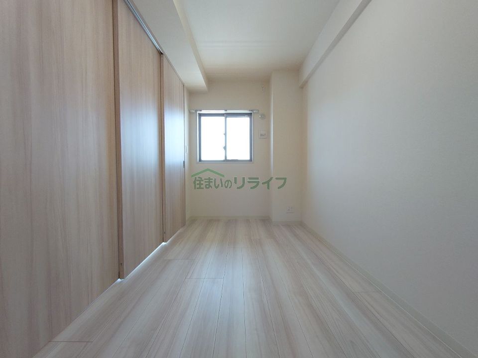 ベッドルーム