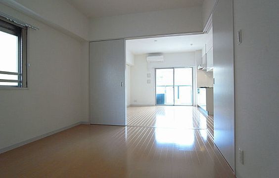 ベッドルーム
