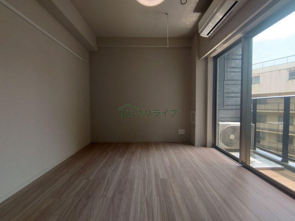 ベッドルーム