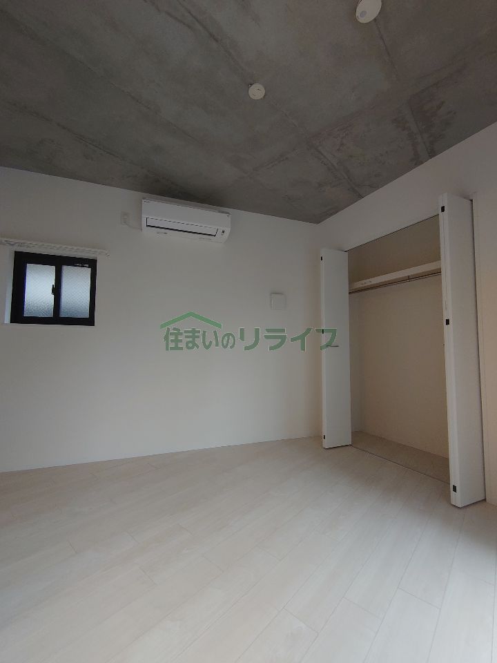 ベッドルーム