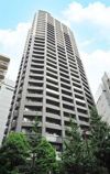 ファーストリアルタワー新宿の外観
