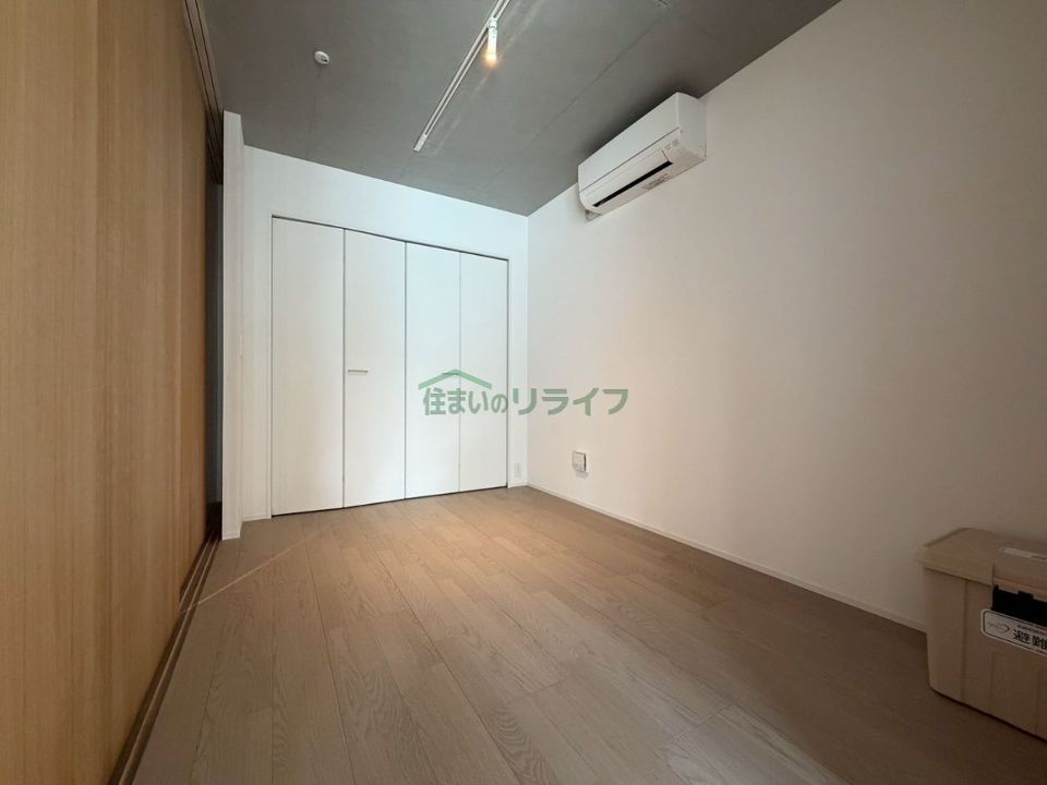 ベッドルーム