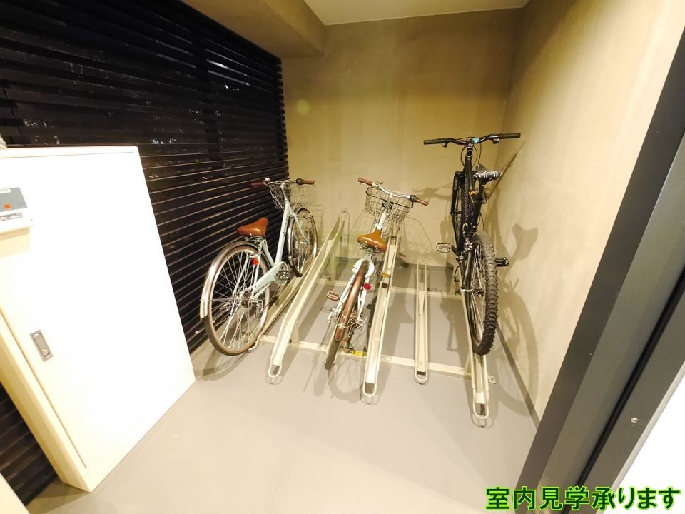 近くにソレーユ四谷三丁目あり