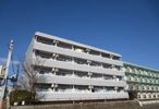 レジデンス学園B棟の外観