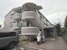 エミグラント野里の外観