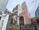 岡本マンションの外観