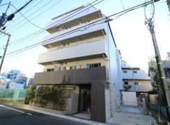 プレール・ドゥーク学芸大学の外観画像