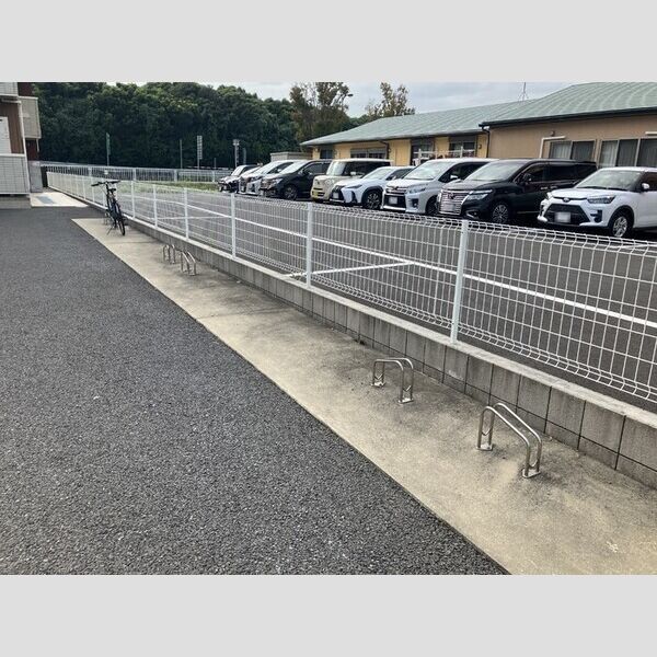 近くにサイクルラックあり
