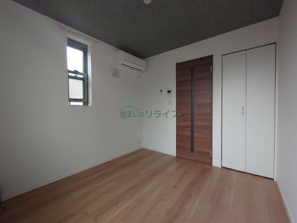 ベッドルーム
