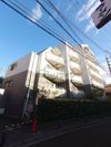 グローリオ明大前の外観
