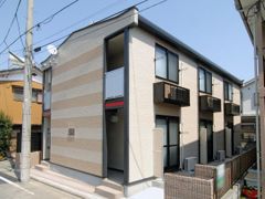 レオパレスパステロの外観画像