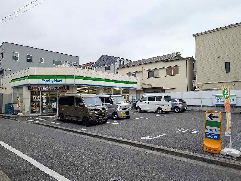 近くに施設あり