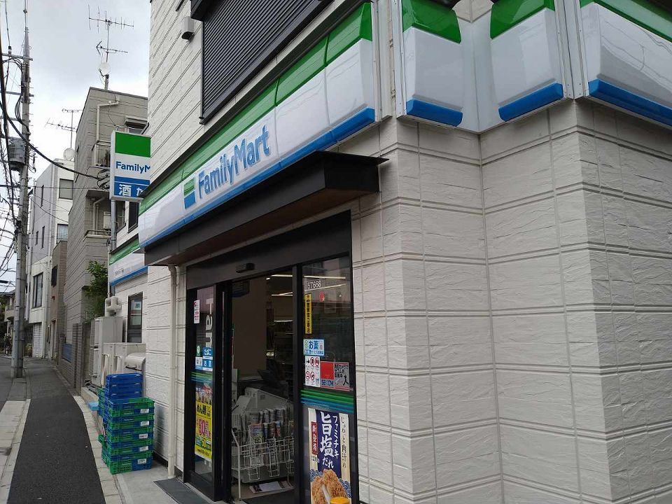 近くに施設あり