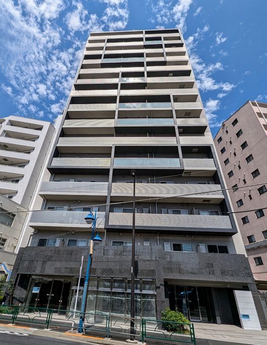 レフィールオーブ町屋駅前の外観画像