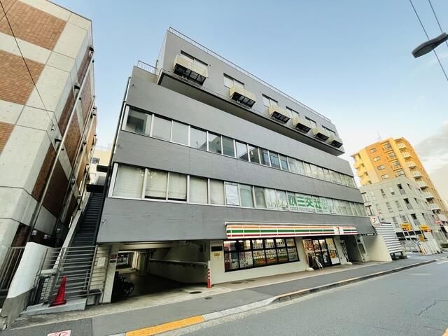 トーシンフェニックス市谷柳町の外観画像