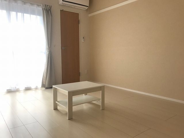 ベッドルーム