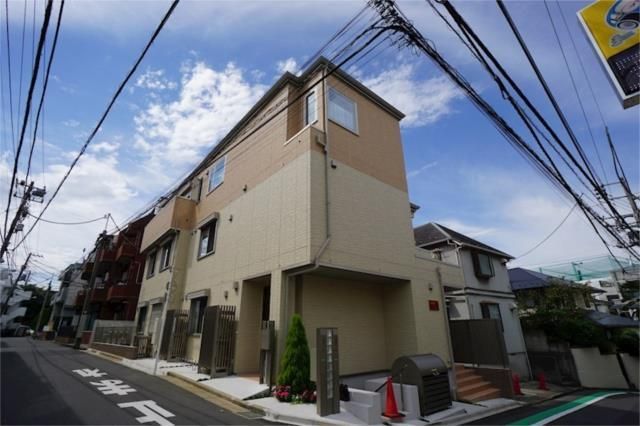 ラージヒルズ高田馬場の外観画像