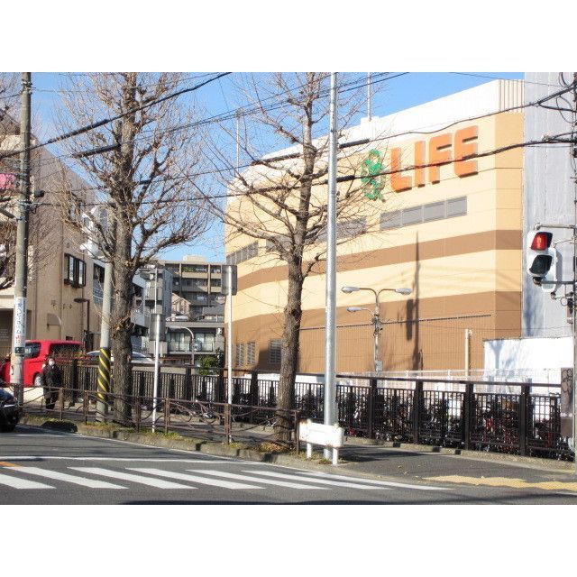 近くにLIFE（ライフ）あり
