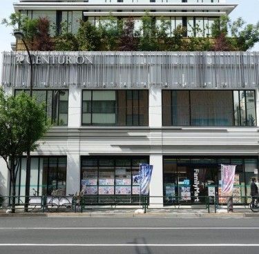 近くのファミリーマート 文京湯島春日通り店まで27m（徒歩1分）