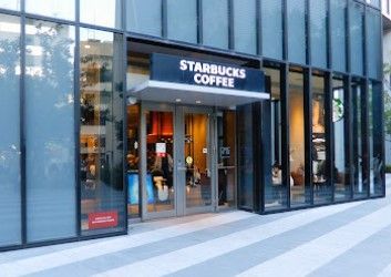 近くのスターバックスコーヒー 飯田橋サクラテラス店まで231m(徒歩3分)
