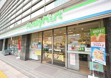 近くのファミリーマート 南山堂第一京浜芝店まで125m（徒歩2分）