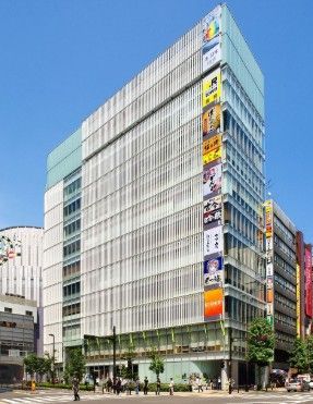 近くのchomp chomp AKIHABARA(チョム チョムまで225m(徒歩3分)