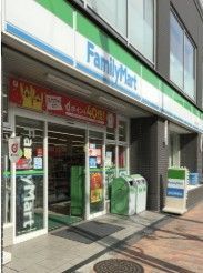 近くのファミリーマート 清澄白河駅前店まで102m（徒歩2分）