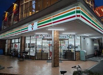 近くのセブンイレブン 江東枝川2丁目店まで157m（徒歩2分）