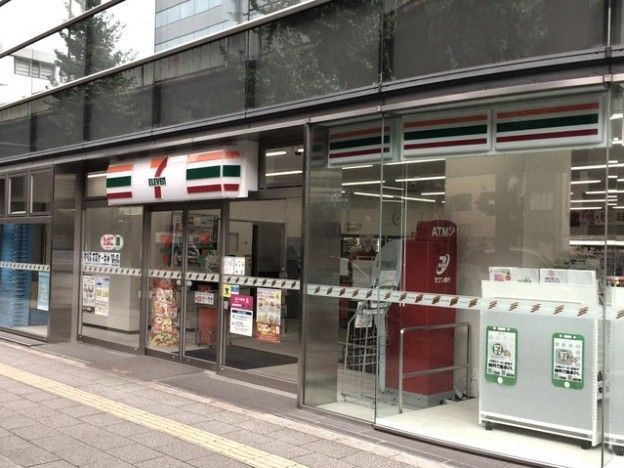 近くのセブンイレブン 千代田岩本町3丁目店まで182m(徒歩3分)