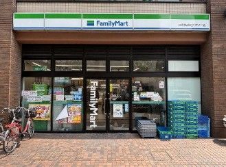 近くのファミリーマート 日本橋浜町Fタワー店まで73m(徒歩1分)