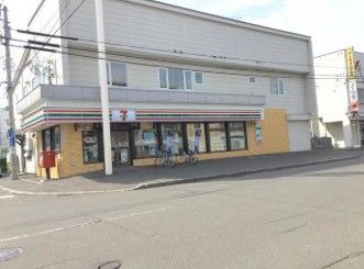 近くのセブンイレブン 本郷店まで145m（徒歩2分）